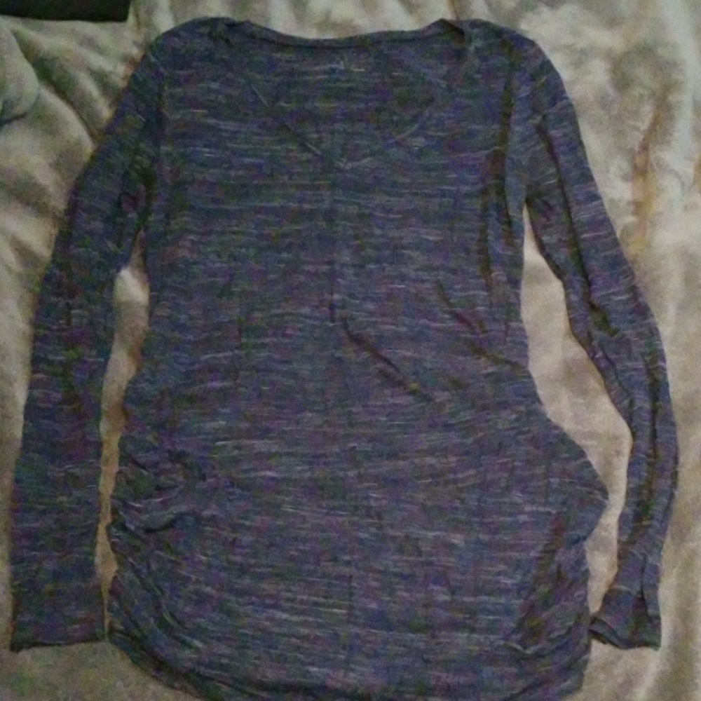 Old navy maternity shirt